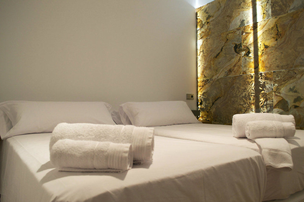 Cosmopolitan Boutique Rambla Hotel Barcelona Ngoại thất bức ảnh