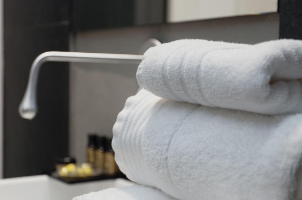 Cosmopolitan Boutique Rambla Hotel Barcelona Ngoại thất bức ảnh